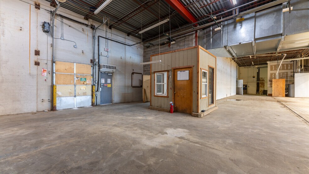 More Photos Of 8845 N State Highway 5, Camdenton Freestanding For Sale