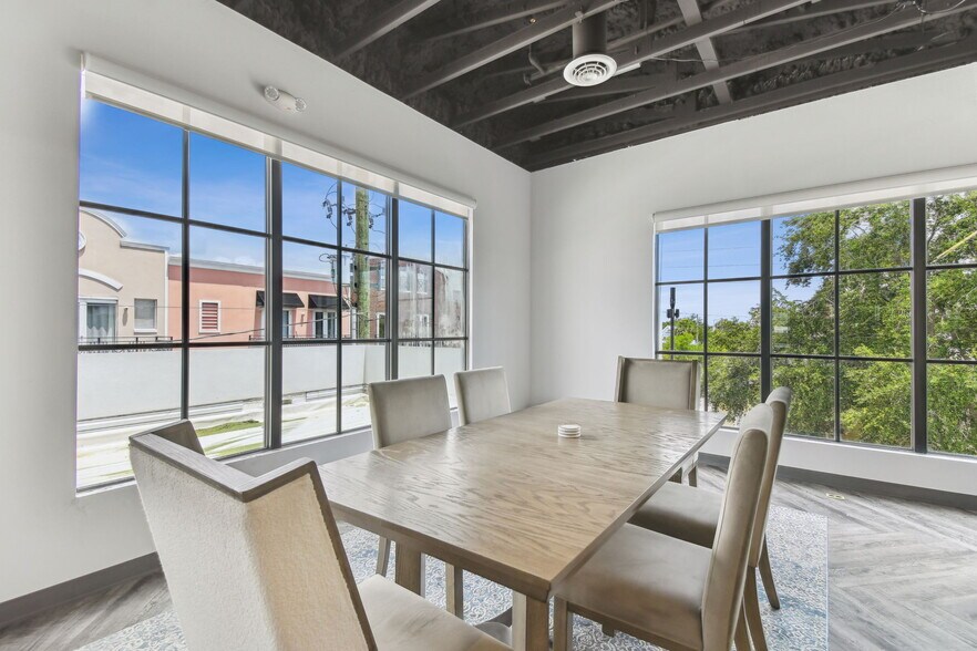 More Photos Of 1925 E 6th Ave, Tampa Office For Sale