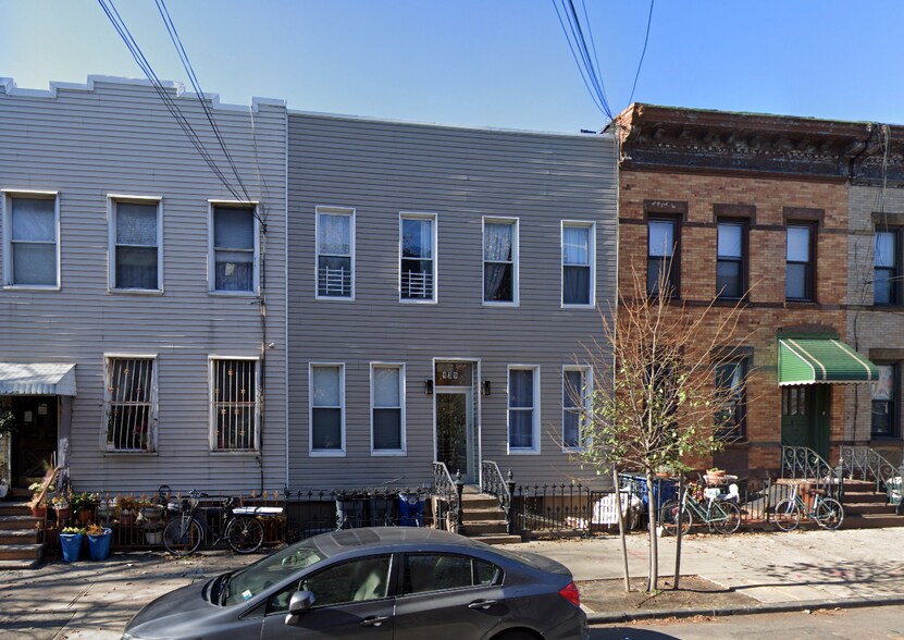 Primary Photo Of 139 Kingsland Ave, Brooklyn Apartments For Sale