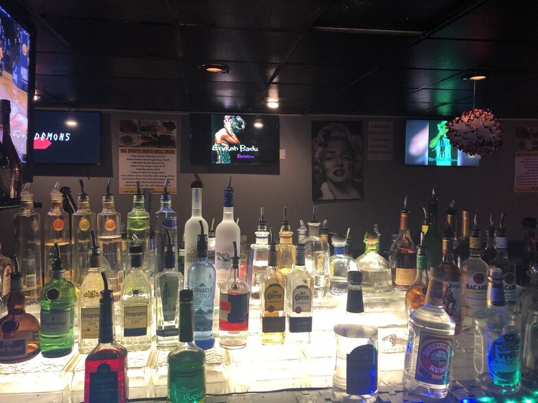 More Photos Of 901 W 4th St, Erie Hotel For Sale