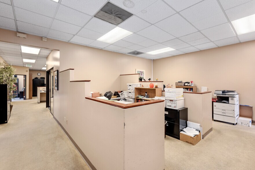 More Photos Of 2070 N Tustin Ave, Santa Ana Office For Sale