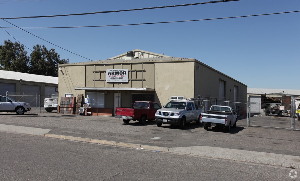 Primary Photo Of 1337 Lone Palm Ave, Modesto Warehouse For Lease