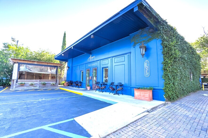 Primary Photo Of 3206 E De Soto St, Pensacola Restaurant For Sale