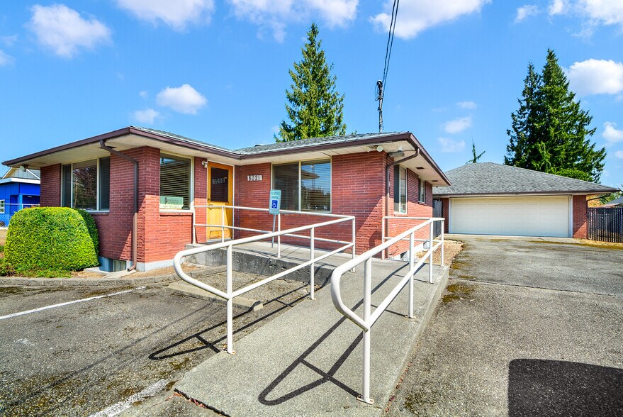 More Photos Of 8021 State Ave, Marysville Office For Sale