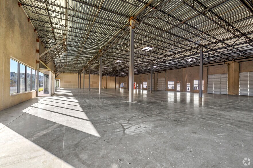 More Photos Of 5305 N Mays St, Georgetown Unknown For Lease