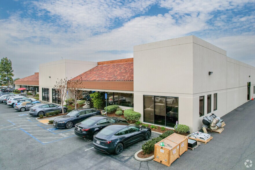 More Photos Of 3603 Haven Ave, Menlo Park Research And Development For Sale