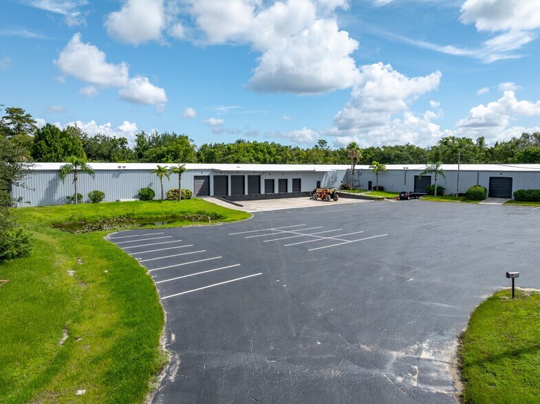 More Photos Of 841 Drive Buick Ave, Orlando Warehouse For Sale
