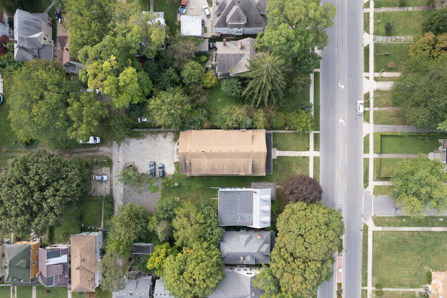 More Photos Of 2820 Collingwood Blvd, Toledo Apartments For Sale