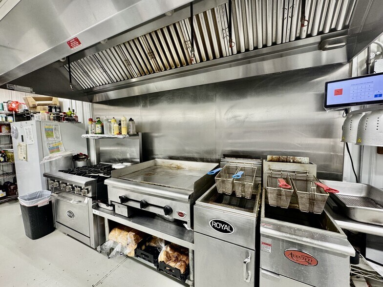 More Photos Of 125 Cypress Rd, Buchanan Restaurant For Sale