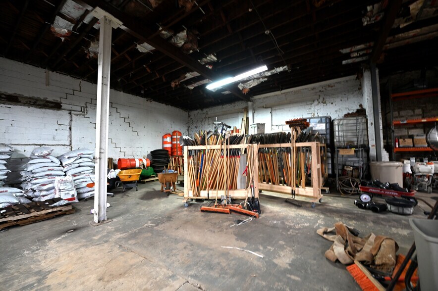 More Photos Of 1801 E Oliver St, Baltimore Unknown For Lease