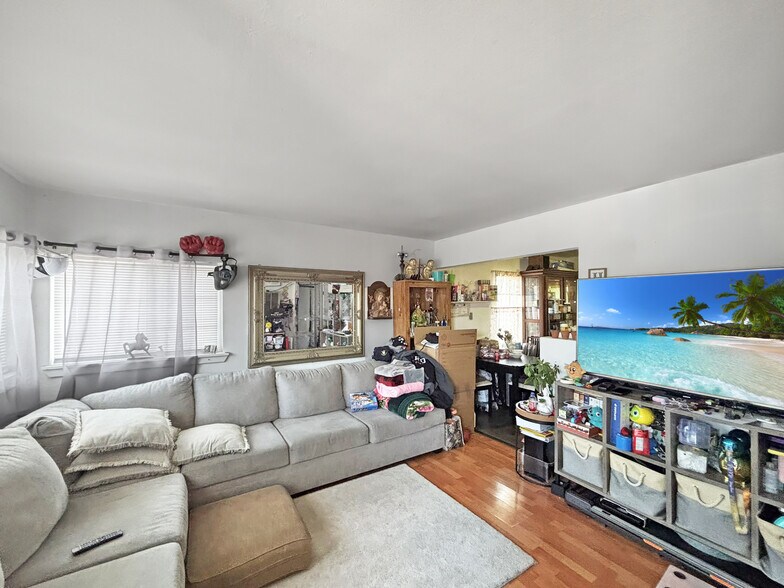 More Photos Of 19477 Meekland Ave, Cherryland Multifamily For Sale