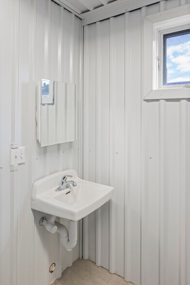 More Photos Of 78 Green St, Hudson Freestanding For Sale