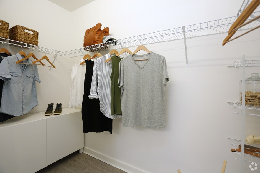 More Photos Of 1401 S State St, Chicago Apartments For Lease