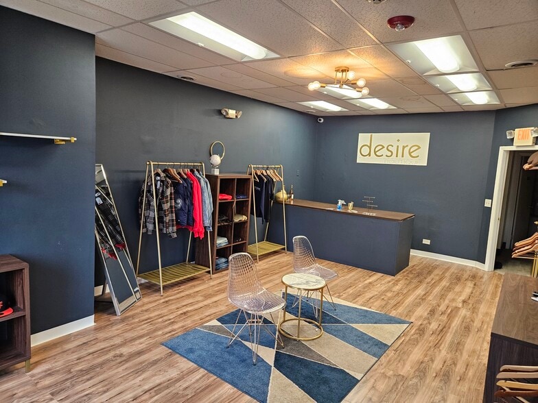 More Photos Of 440 Ogden Ave, Downers Grove Freestanding For Lease