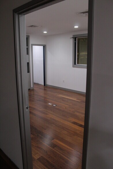 More Photos Of 2919 N Lamb Blvd, Las Vegas Warehouse For Lease