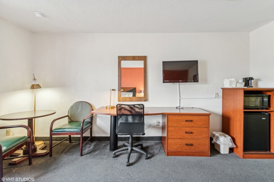 More Photos Of 1731 S State Route 127, Greenville Hotel For Sale