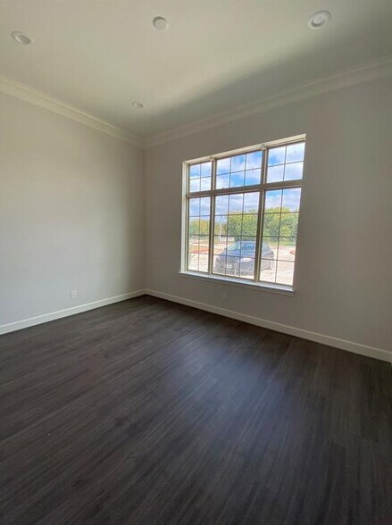 More Photos Of 8751 Collin McKinney Pky, McKinney Office Residential For Lease