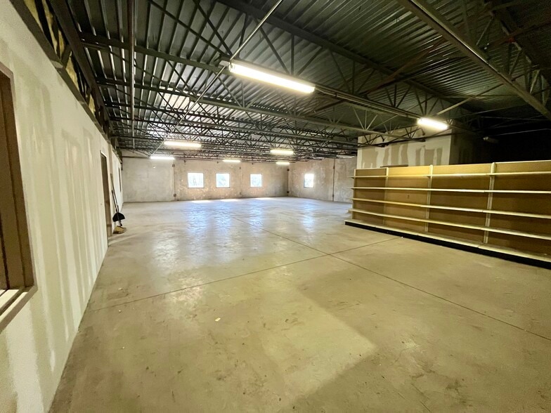More Photos Of 1200 S Fretz Ave, Edmond Warehouse For Lease
