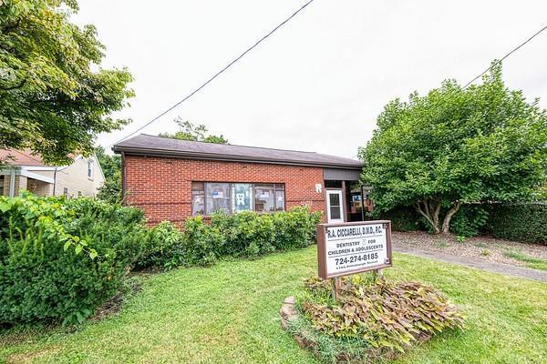 Primary Photo Of 1705 Pittsburgh St, Cheswick Office For Sale