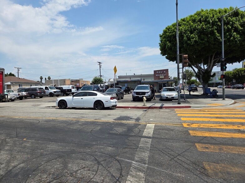 More Photos Of 4211 E Olympic Blvd, Los Angeles Freestanding For Sale