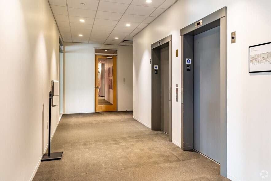 More Photos Of 314 Littleton Rd, Westford Office For Sale