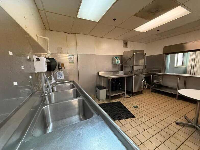 More Photos Of 1528 Post Office St, Galveston Rehabilitation Center For Sale