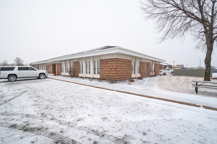 Primary Photo Of W3132 Van Roy Rd, Appleton Medical For Sale