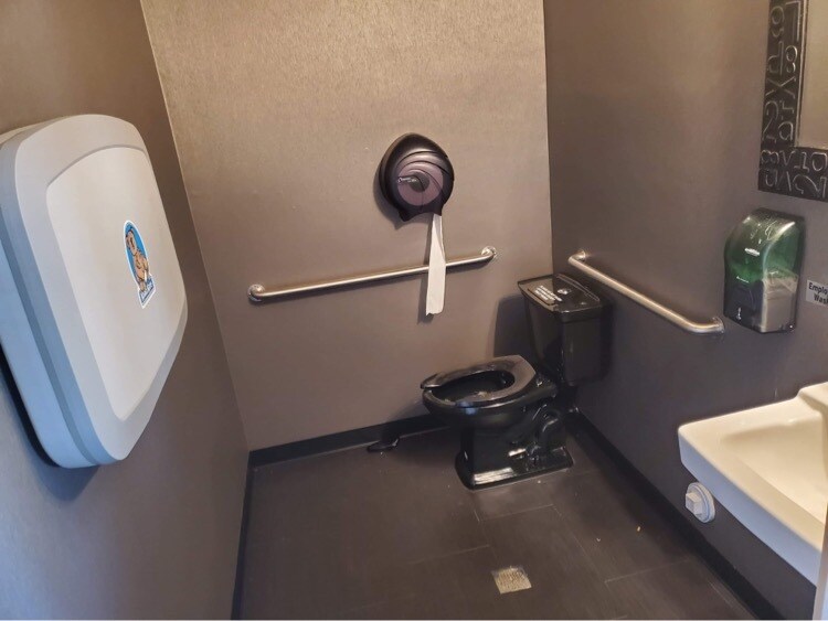 More Photos Of 2300 River Rd, River Grove Freestanding For Sale