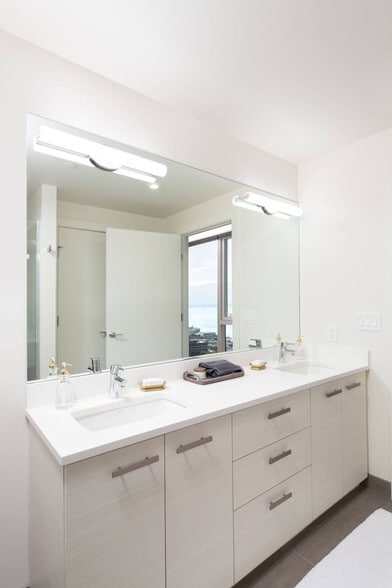 More Photos Of 1430 2nd Ave, Seattle Apartments For Lease