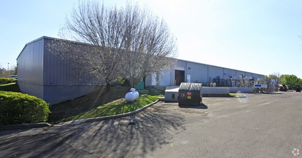 More Photos Of 116 Hamilton Park Dr, Tallahassee Light Manufacturing For Lease