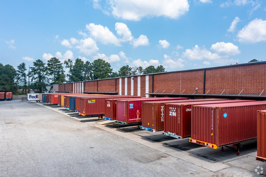 Primary Photo Of 5201 Phillip Lee Dr SW, Atlanta Warehouse For Lease