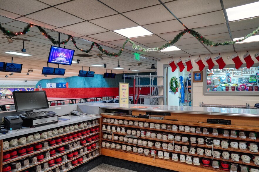 More Photos Of 3279 McClelland Ave, Erie Bowling Alley For Sale