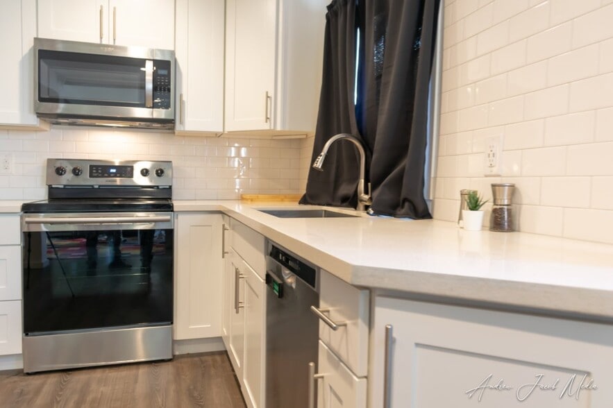 More Photos Of 436 Wells Ave N, Renton Apartments For Sale