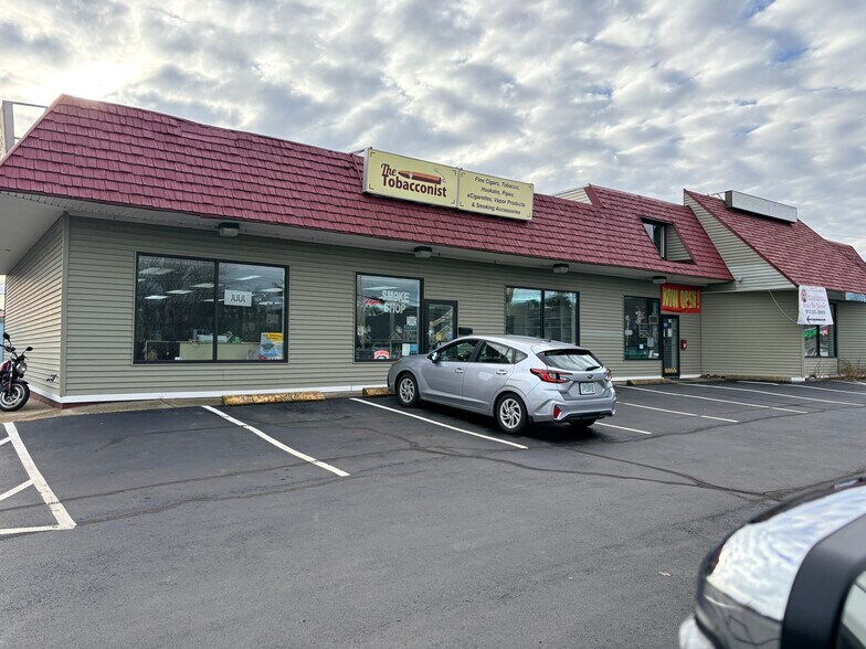 More Photos Of 1875 Main St, Tewksbury Storefront For Lease