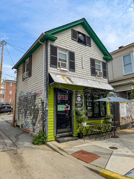 More Photos Of 900 W 36th St, Baltimore Storefront Retail Residential For Sale