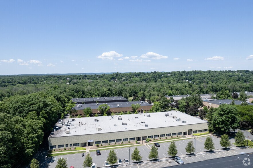 More Photos Of 3 Pearl Ct, Allendale Warehouse For Lease