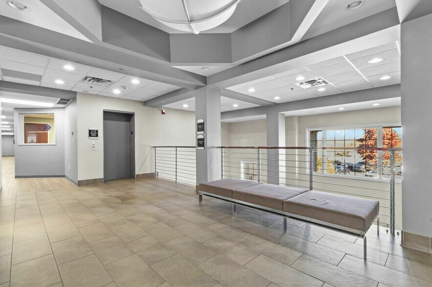 More Photos Of 10412 Allisonville Rd, Fishers Office For Sale