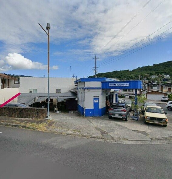 More Photos Of 2002 Pauoa Rd, Honolulu Auto Salvage Facility For Sale