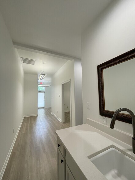 More Photos Of 109 Enterprise Pky, Boerne Loft Creative Space For Lease