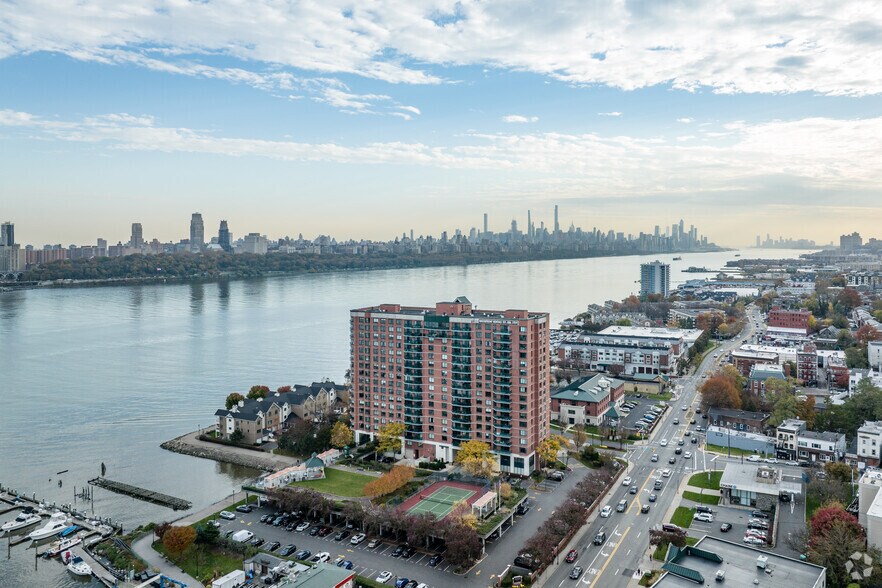 More Photos Of 100 Tower Dr, Edgewater Apartments For Lease
