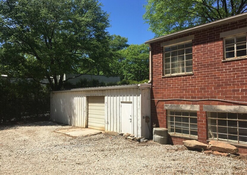 More Photos Of 696-700 Antone St NW, Atlanta Light Manufacturing For Sale