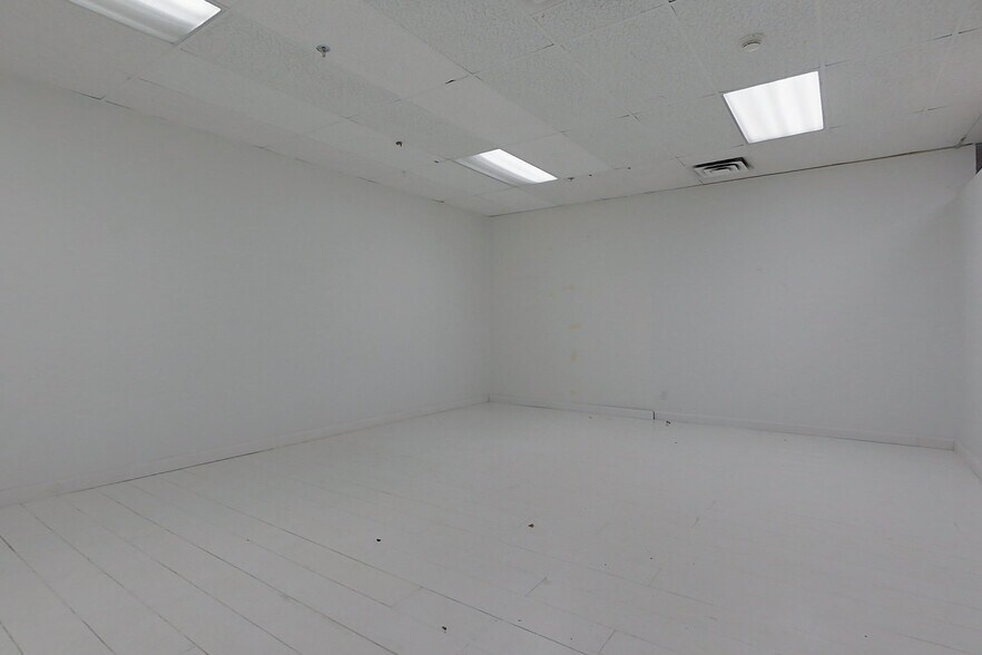 More Photos Of 152 Main St, Pepperell General Retail For Lease