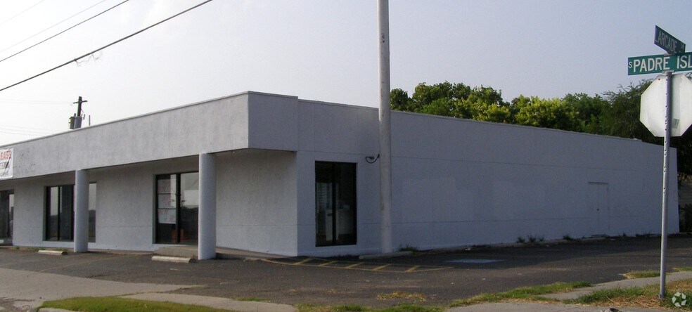 More Photos Of 2925 S Padre Island Dr, Corpus Christi Freestanding For Lease