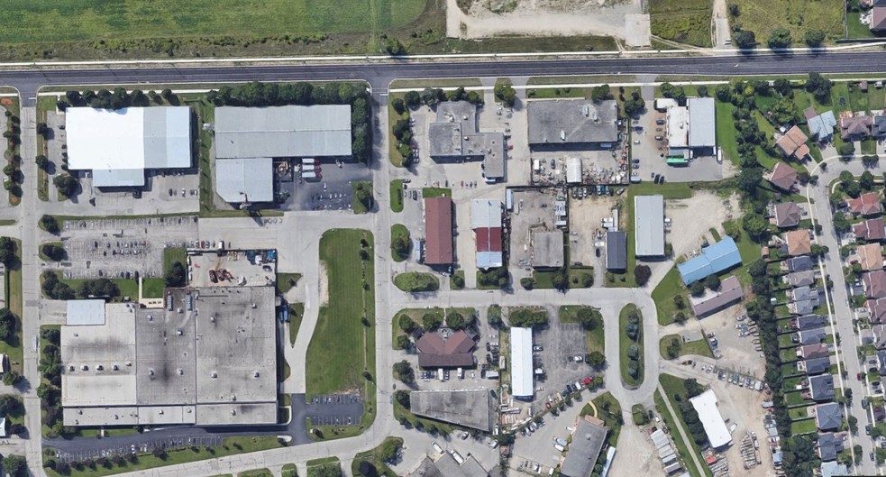 More Photos Of 15 Howard Pl, Kitchener Warehouse For Sale