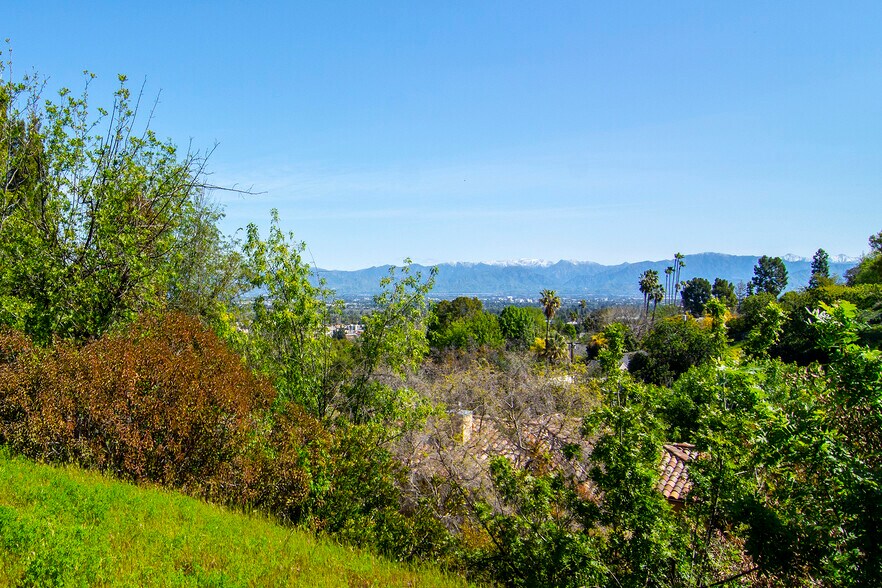 More Photos Of 4551 Lindley Ave, Tarzana Land For Sale