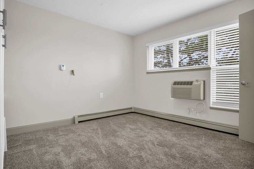 More Photos Of 4107 Central Ave, Kearney Assisted Living For Sale