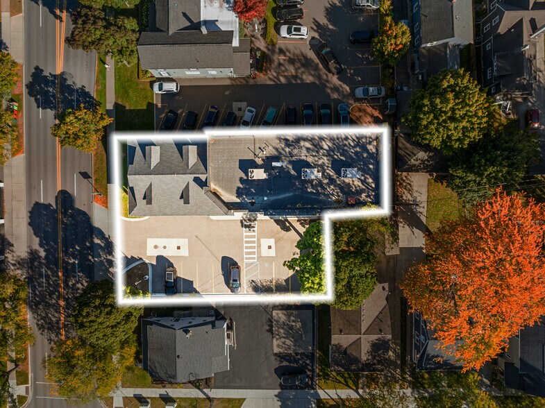 More Photos Of 311 W University Dr, Rochester Freestanding For Lease