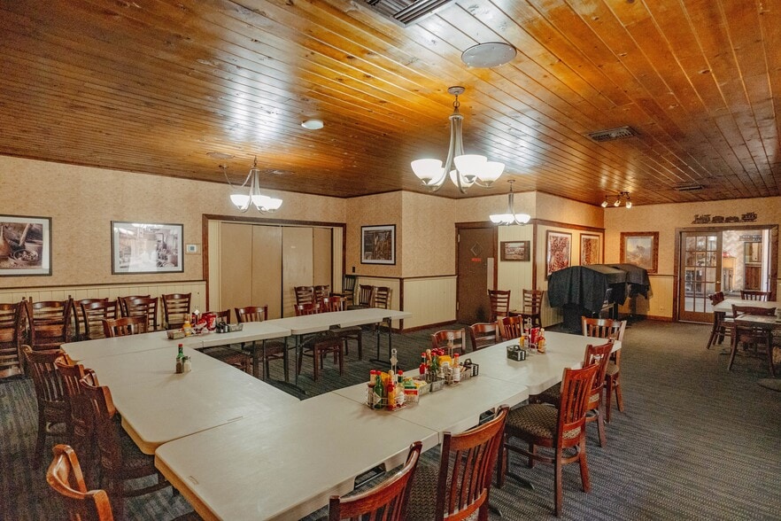 More Photos Of 5159 CA-140, Mariposa General Retail For Sale