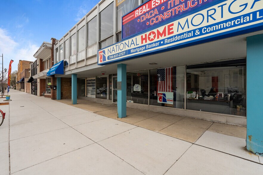 More Photos Of 3100 S Oak Park Ave, Berwyn Office For Sale