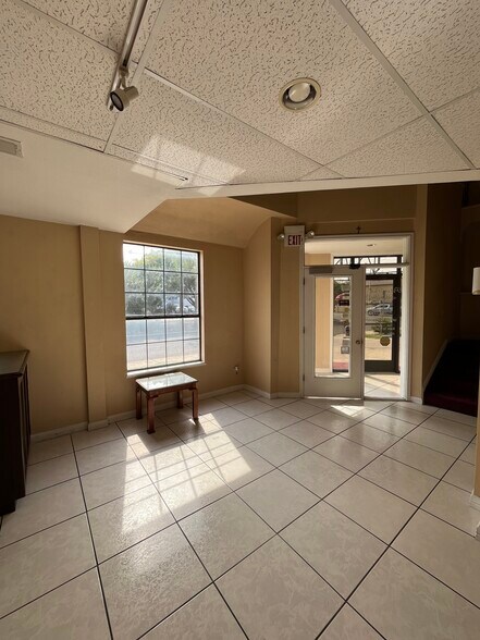 More Photos Of 102 W Calton Rd, Laredo Office Residential For Sale
